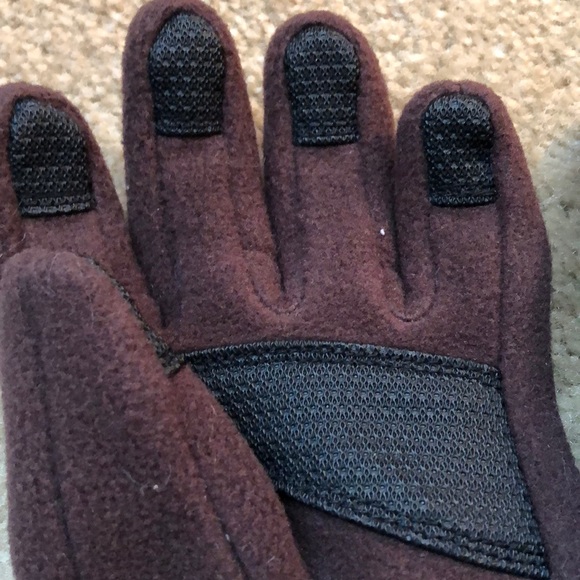 Youth size Large The North Face gloves🤎 - Picture 4 of 4